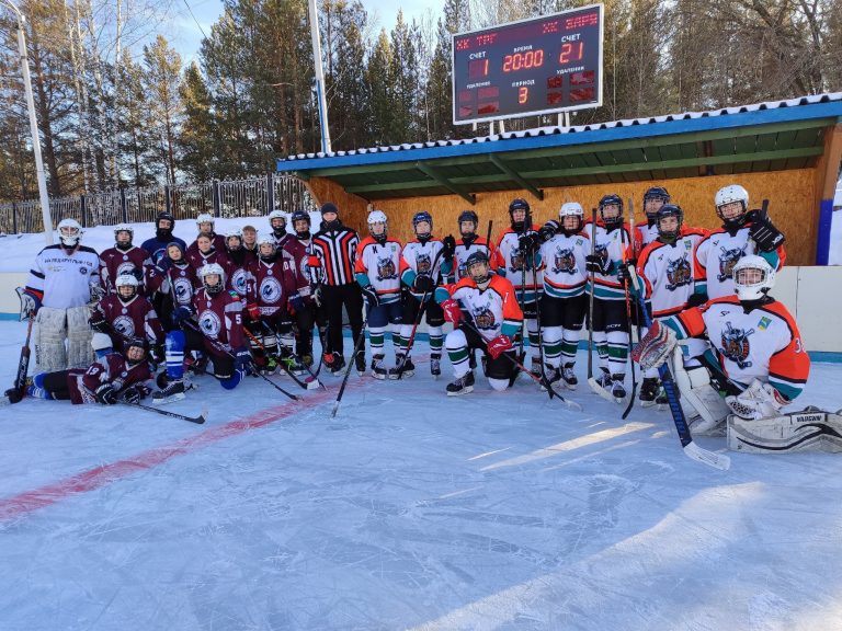 Минувшие выходные отметились поражениями хоккейных команд Трехгорного на областных площадках